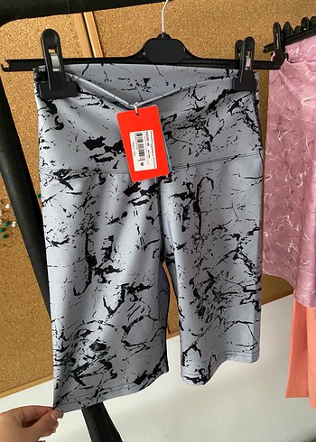 Gri Tie-Dye Mini Spor Şort