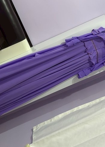 Mor V Yaka Fırfırlı Uzun Kadın Elbise - Görsel 4