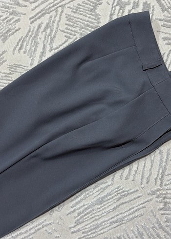 Gri Kadın Kumaş Pantolon Pilili - Görsel 2