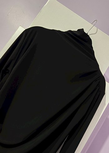 Siyah Uzun Kollu Yüksek Yakalı Drapeli Elbise - Görsel 3