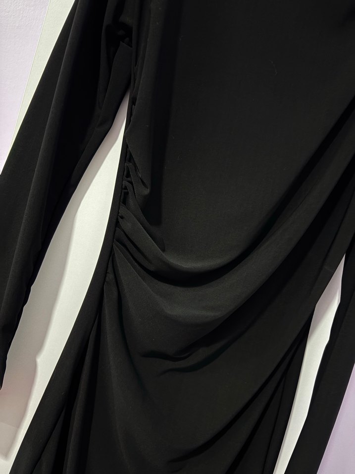 Siyah Uzun Kollu Yüksek Yakalı Drapeli Elbise - Görsel 2