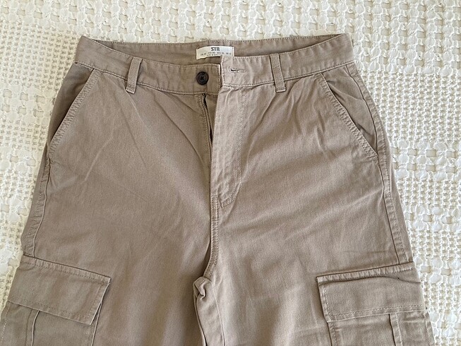 Stradivarius kargo pantalon