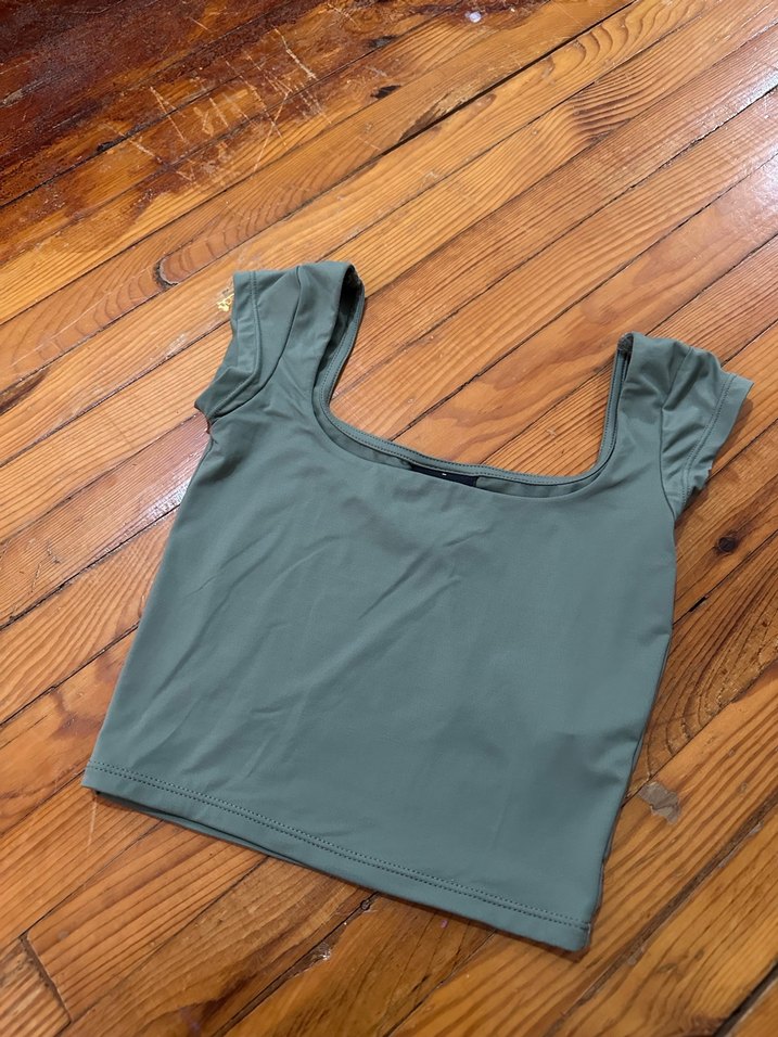 Lefties Kısa Crop Top - Görsel 2