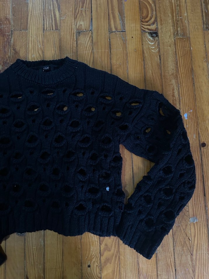 Delikli Siyah Örgü Kazak - Görsel 3