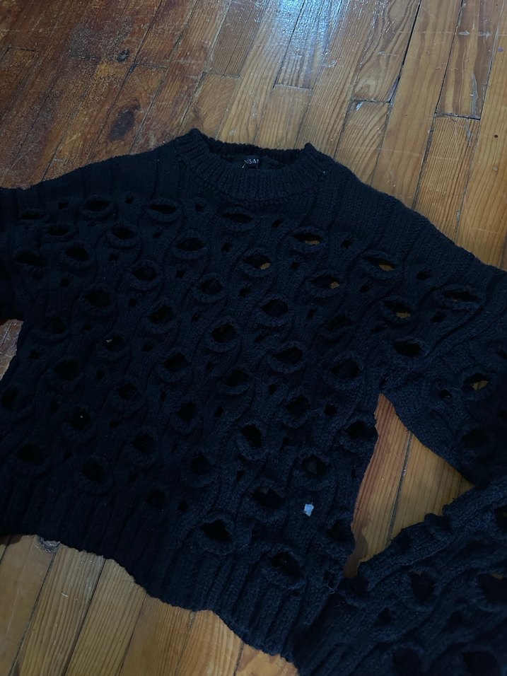 Delikli Siyah Örgü Kazak - Görsel 4