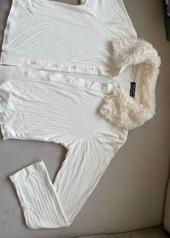 Kadın Beyaz Pamuklu Kürklü Uzun Kollu Gömlek - Görsel 3