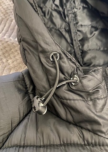 Kadın Siyah Kapüşonlu Kış Montu - Görsel 2