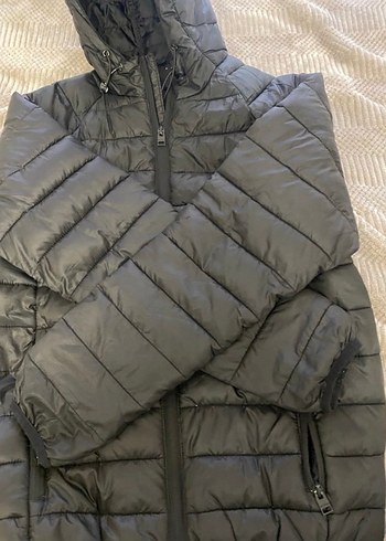 Kadın Siyah Kapüşonlu Kış Montu - Görsel 3