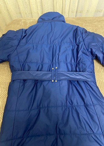 Mavi Kemerli Kadın Kışlık Mont - Görsel 4