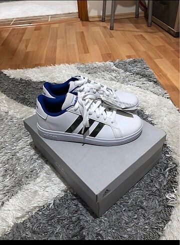 Adidas Unisex Spor Ayakkabısı