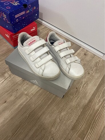 Adidas spor ayakkabı