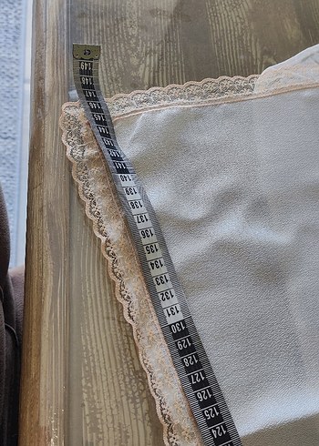 Nakışlı Parlak Beyaz Masa Örtüsü - Görsel 9