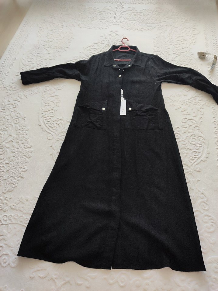 Düğmeli Siyah Uzun Keten Elbise - Görsel 2