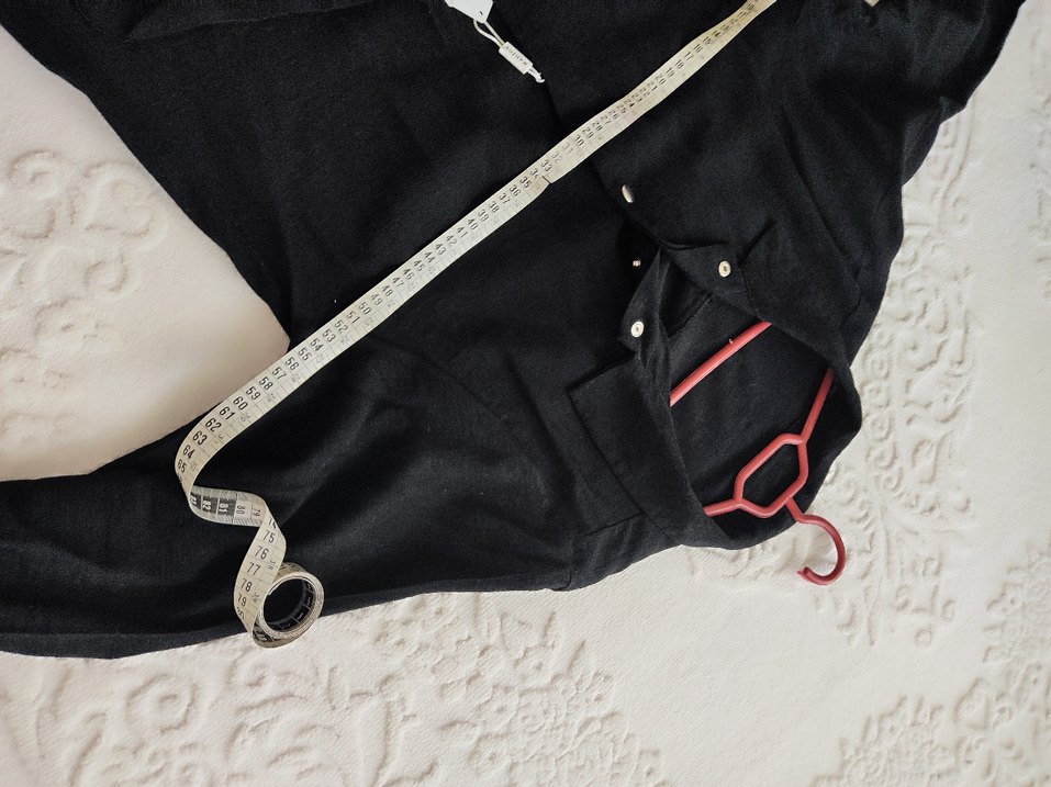 Düğmeli Siyah Uzun Keten Elbise - Görsel 3