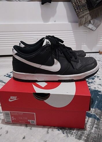 38 Beden Jordan dank low 1