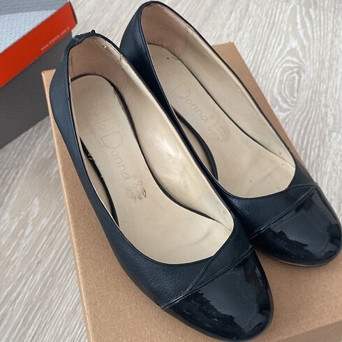 Kadın topuklu siyah ayakkabı