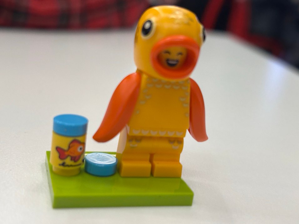 Sarı Lego Figür - Ördek Kostümü orijinal - Görsel 3