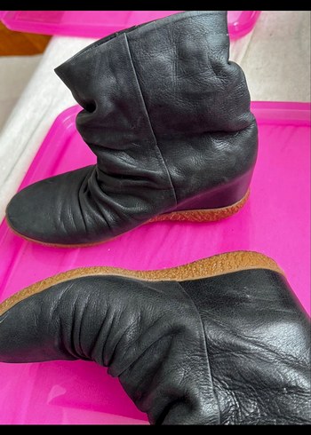 Gizli topuklu kadın bot - Görsel 4