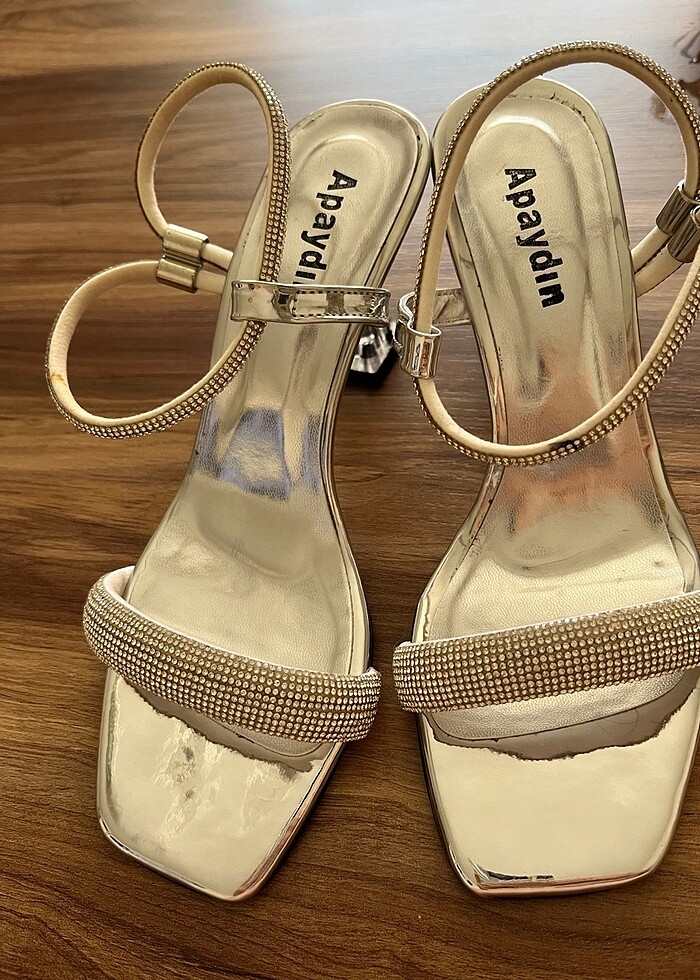 Gri gümüş renk topuklu ayakkabı - Görsel 2