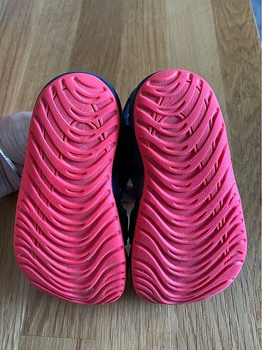 22 Beden Nike sandalet