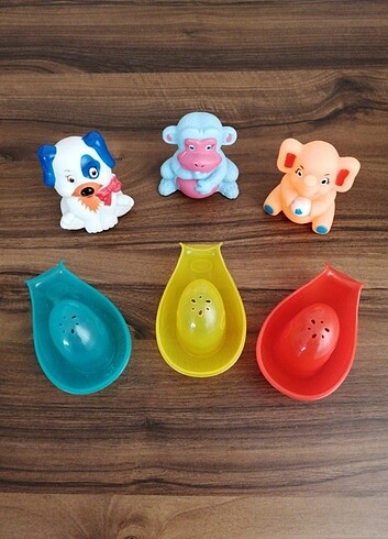 Bebek banyo oyuncakları