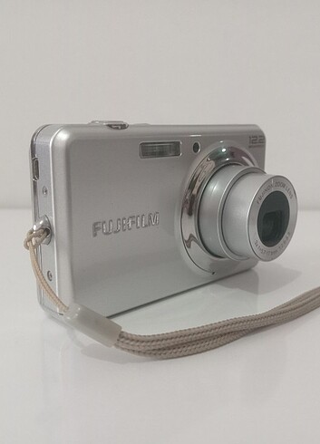 Fujifilm Finepix J30 Dijital Fotoğraf Makinesi 12.2 Megapiksel 3