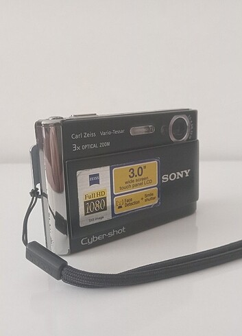 Sony Cyber-Shot DSC-T70 Dijital Fotoğraf Makinesi 8.1 Megapiksel