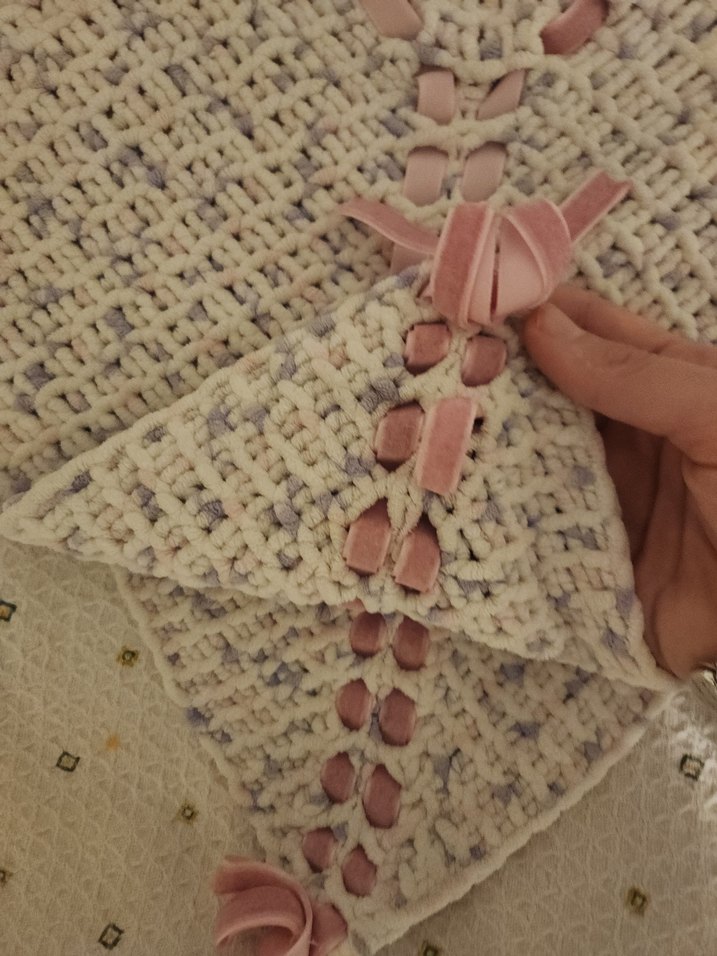 El örgüsü Bej Nakışlı bebek Battaniyesi - Görsel 2