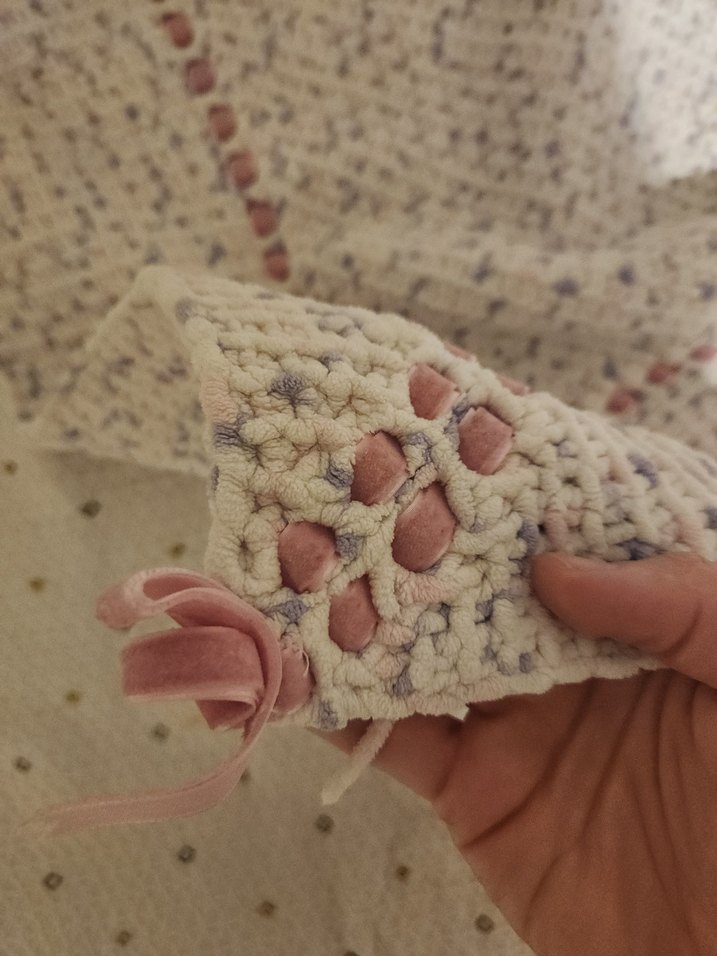 El örgüsü Bej Nakışlı bebek Battaniyesi - Görsel 4