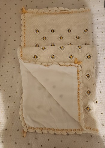 Nakışlı Örgü Beyaz Bebek Battaniyesi - Görsel 3