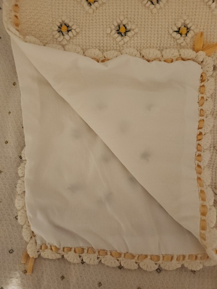 Nakışlı Örgü Beyaz Bebek Battaniyesi - Görsel 4