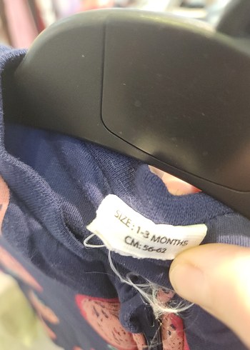 Kız Bebek Çilek Desenli Fermuarlı Tulumu - Görsel 2