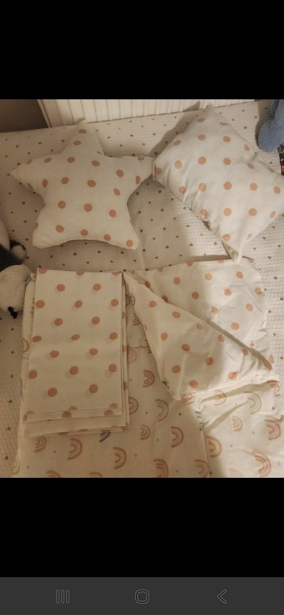 Beyaz Pastel Desenli Çocuk Uyku Seti - Görsel 2