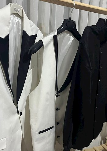 Düğmeli Beyaz Notch Yaka Smokin Ceket Pantolon Yelek Gömlek - Görsel 2