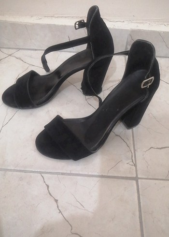 Siyah Tokalı Blok Topuklu Kadın Abiye Ayakkabı - Görsel 3