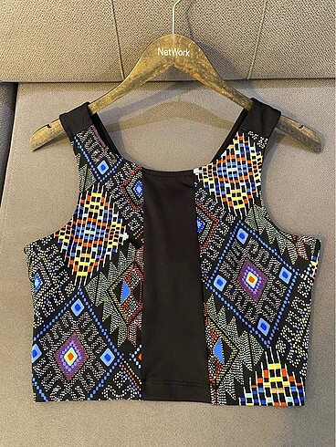 Kolsuz crop bluz