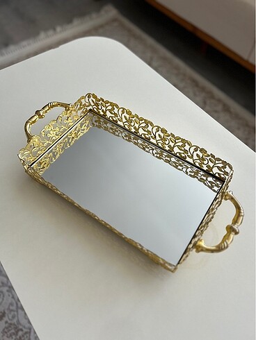 Gold tepsi