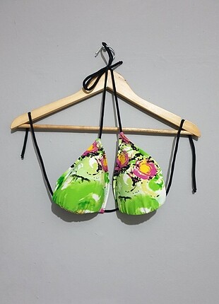 Bikini üstü 