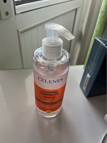 Celenes yüz yıkama jeli
