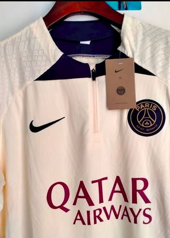 Erkek Beyaz Yarım Fermuarlı Streetwear Tişört
