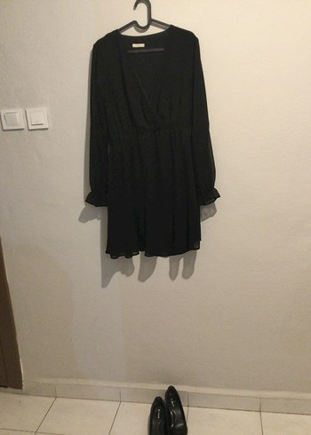 Siyah V Yakalı Uzun Kollu Mini Elbise - Görsel 2