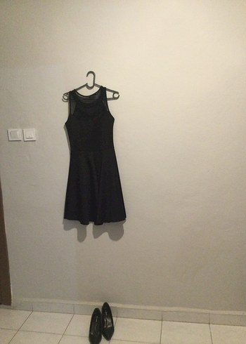 Siyah Midi Kolsuz Yüksek Yakalı Elbise - Görsel 3