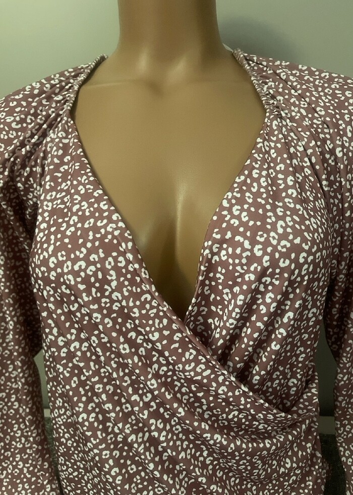 Dökümlü kruvaze bluz - Görsel 2