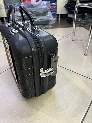 Reymond Kilitli Makyaj Çantası .. - Görsel 6