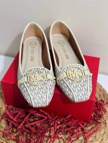Micheal Kors babet