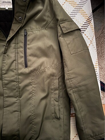 l Beden Jack and Jones kışlık mont haki renk sapasağlam