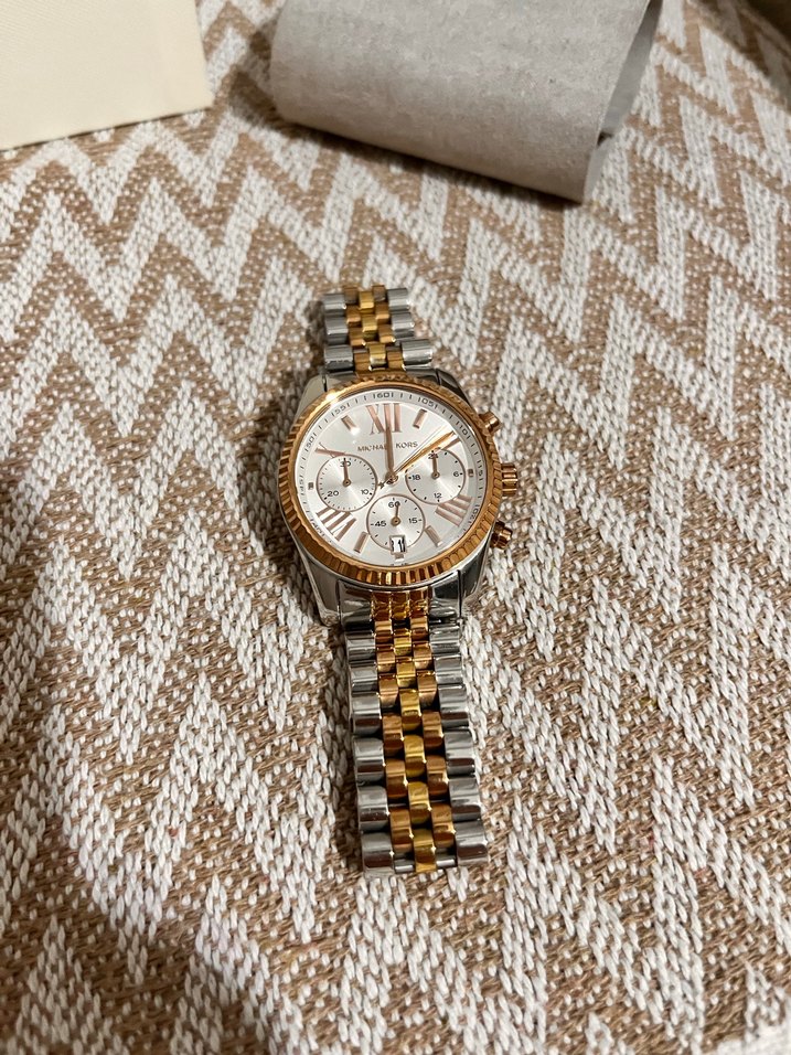 Michael Kors Altın Renkli Klasik Kadın Saati - Görsel 4