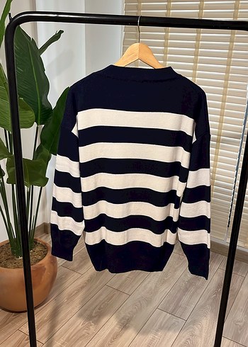 Beyaz Lacivert Çizgili Örgü Kadın Kazak - Görsel 6