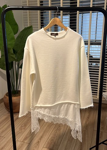 Dantel Detaylı Beyaz Kadın Sweatshirt - Görsel 3