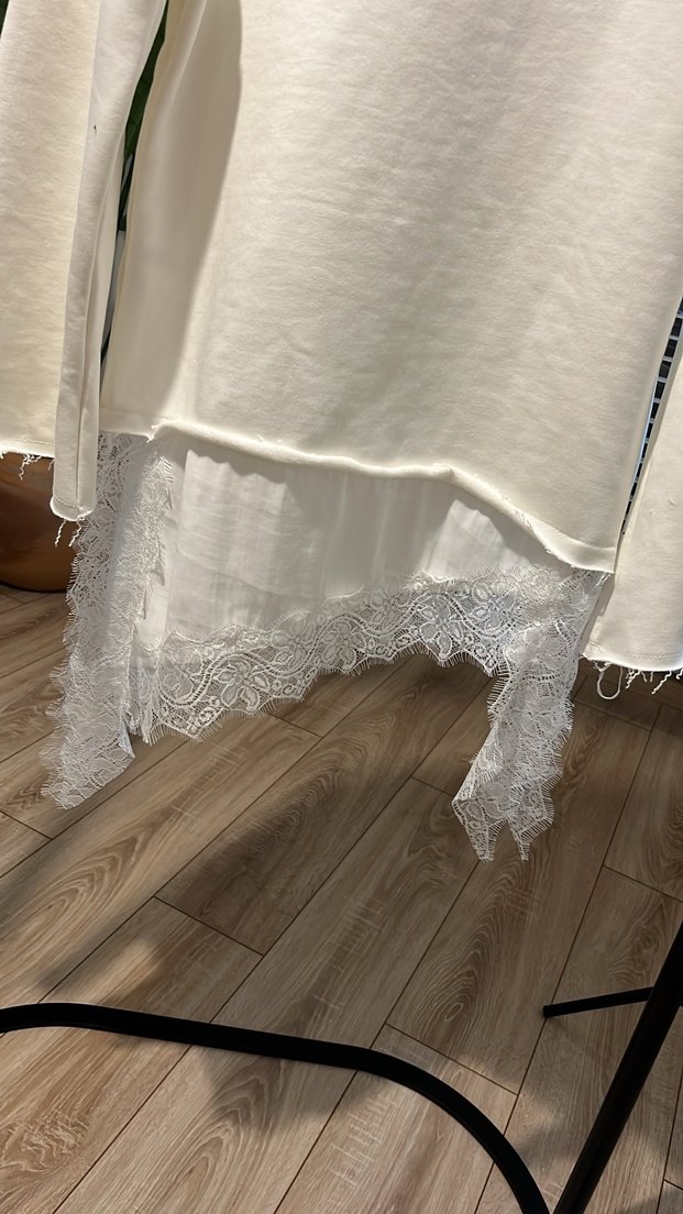 Dantel Detaylı Beyaz Kadın Sweatshirt - Görsel 4